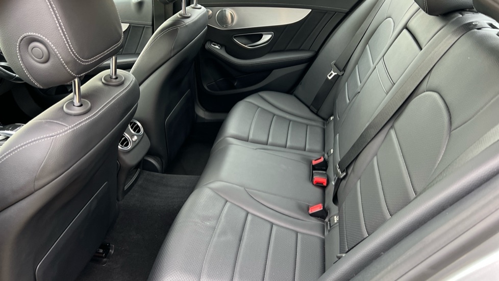 Used Mercedes-Benz C Class 2015 for sale - 76647916: Photo 14