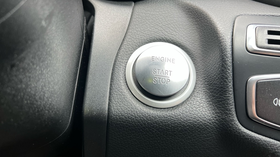 Used Mercedes-Benz C Class 2015 for sale - 76647916: Photo 40