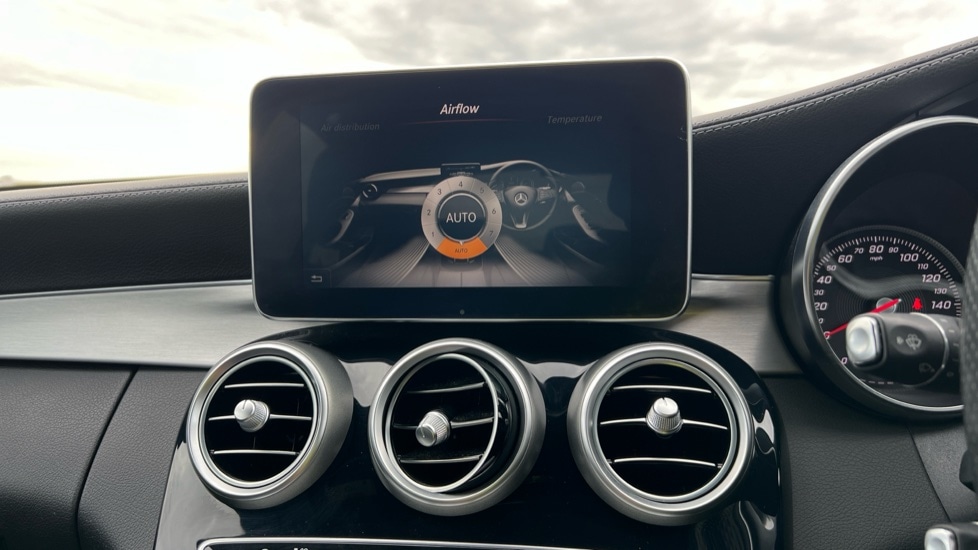 Used Mercedes-Benz C Class 2015 for sale - 76647916: Photo 47