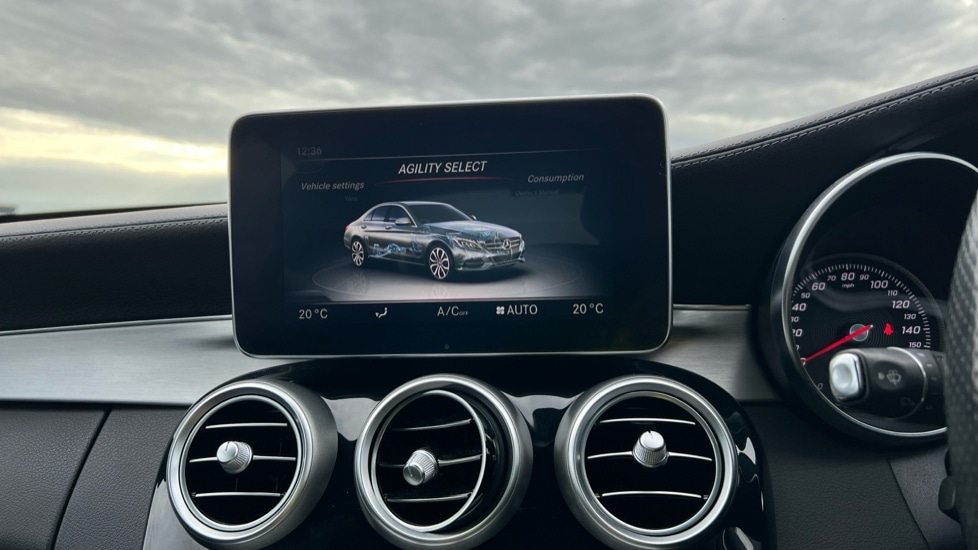 Used Mercedes-Benz C Class 2015 for sale - 76647916: Photo 49