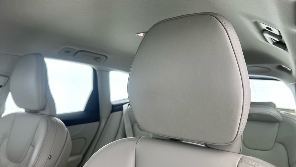 Used Volvo XC60 2021 for sale - 76647852: Photo 11