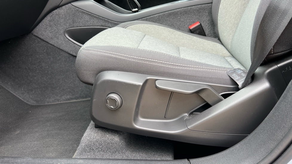 Used Volvo XC40 2024 for sale - 76074597: Photo 32