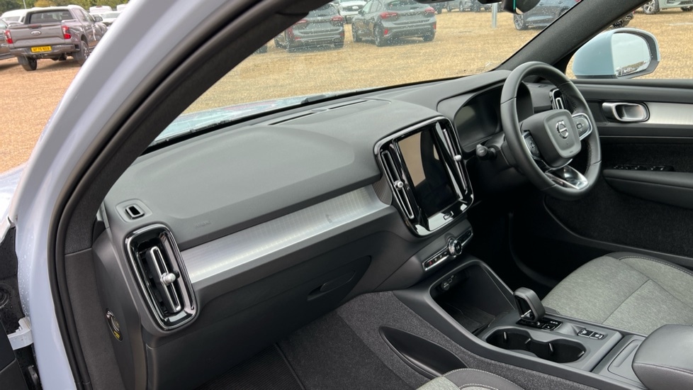 Used Volvo XC40 2024 for sale - 76074597: Photo 4