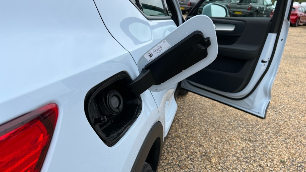 Used Volvo XC40 2024 for sale - 76074597: Photo 42