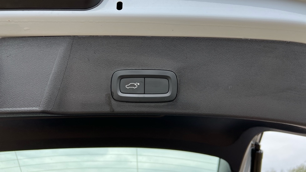 Used Volvo XC40 2024 for sale - 76074597: Photo 46