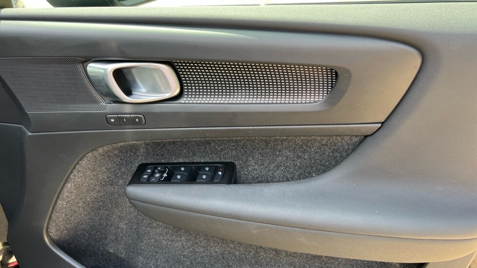 Used Volvo XC40 2021 for sale - 76540050: Photo 15