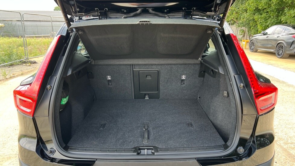 Used Volvo XC40 2021 for sale - 76540050: Photo 17