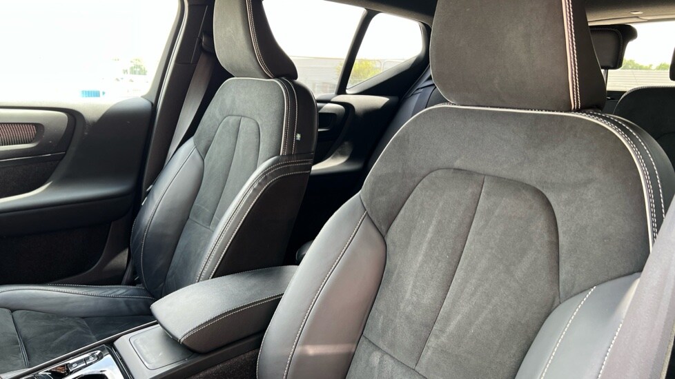 Used Volvo XC40 2021 for sale - 76540050: Photo 33