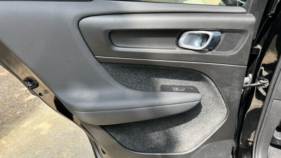 Used Volvo XC40 2021 for sale - 76540050: Photo 34