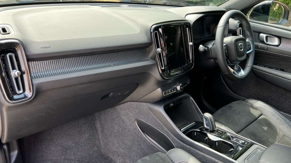 Used Volvo XC40 2021 for sale - 76540050: Photo 4