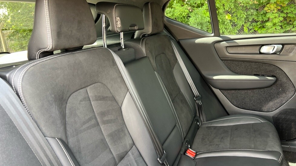 Used Volvo XC40 2021 for sale - 76540050: Photo 43