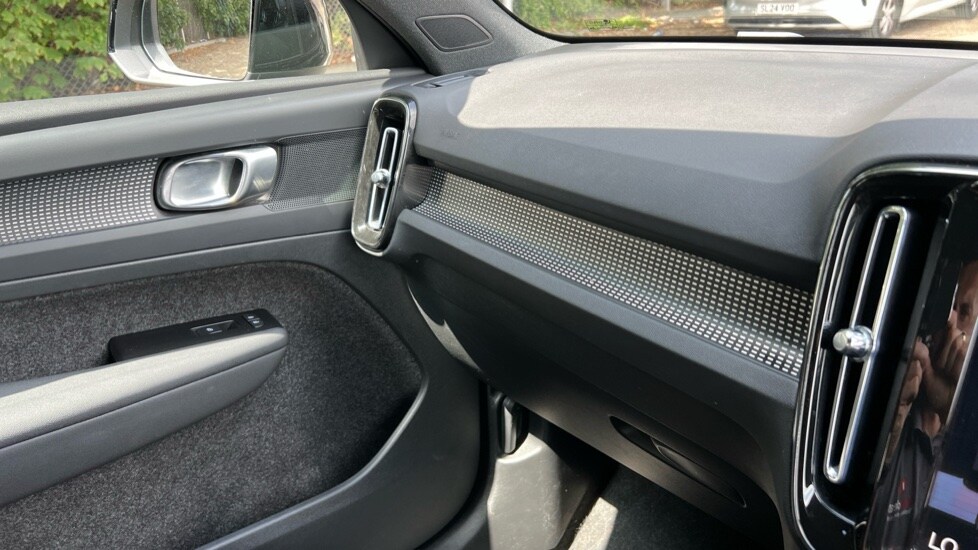 Used Volvo XC40 2021 for sale - 76540050: Photo 49