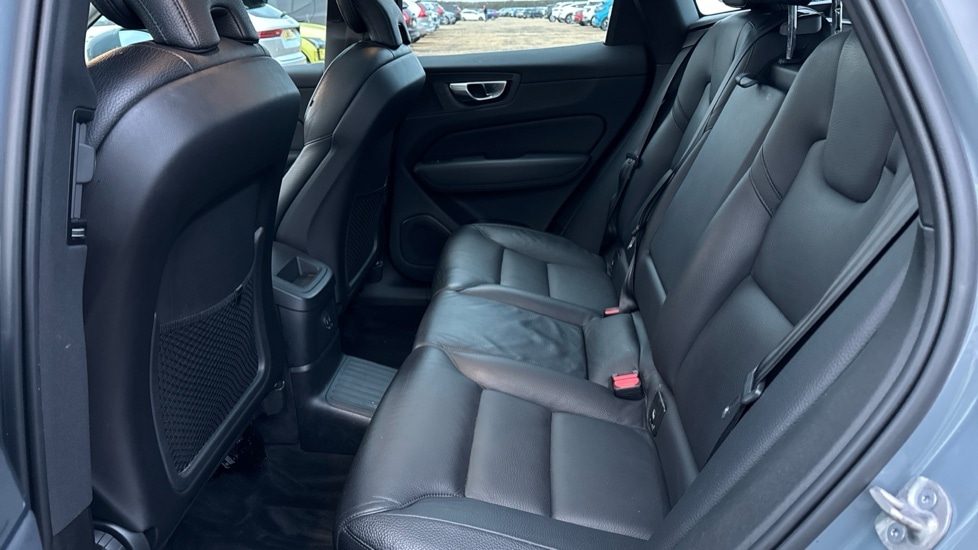 Used Volvo XC60 2022 for sale - 76901236: Photo 10