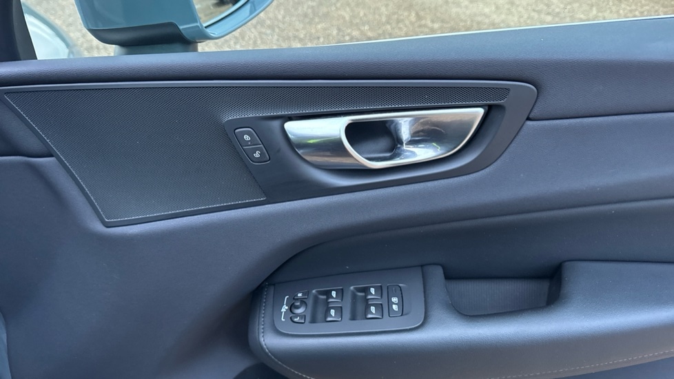 Used Volvo XC60 2022 for sale - 76901236: Photo 15