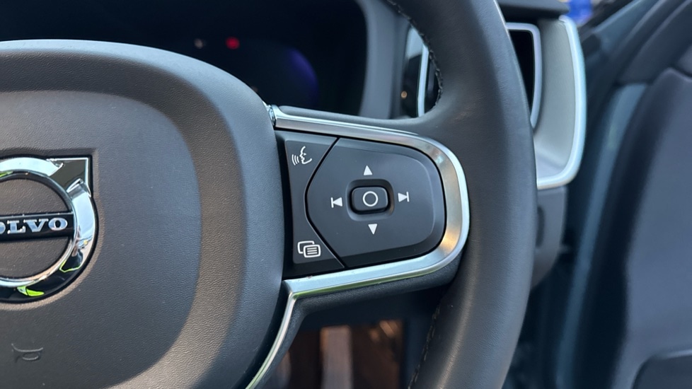 Used Volvo XC60 2022 for sale - 76901236: Photo 18