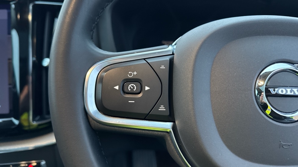 Used Volvo XC60 2022 for sale - 76901236: Photo 19