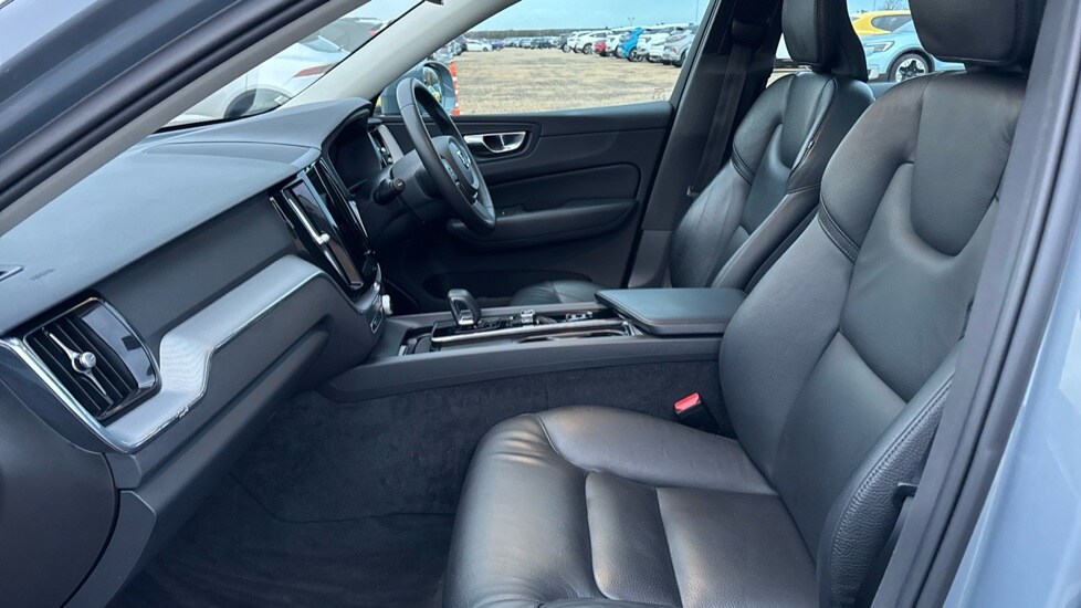 Used Volvo XC60 2022 for sale - 76901236: Photo 38