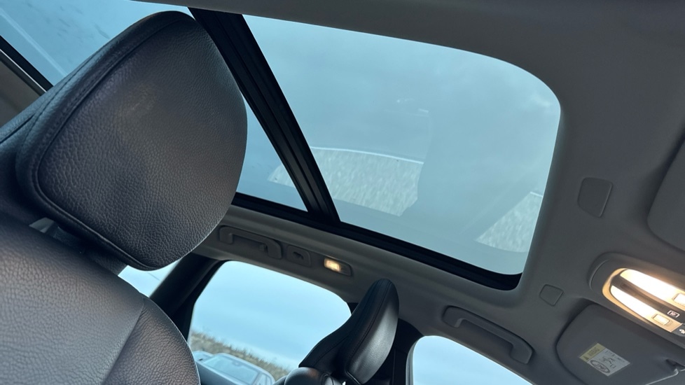 Used Volvo XC60 2022 for sale - 76901236: Photo 44