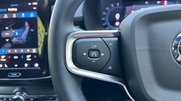 Used Volvo XC40 2023 for sale - 75439722: Photo 18
