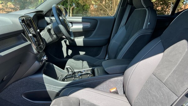Used Volvo XC40 2023 for sale - 75439722: Photo 33