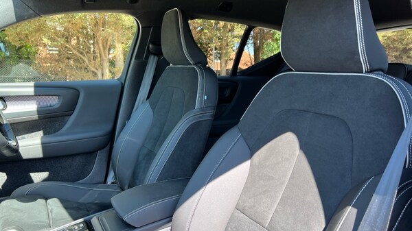 Used Volvo XC40 2023 for sale - 75439722: Photo 34
