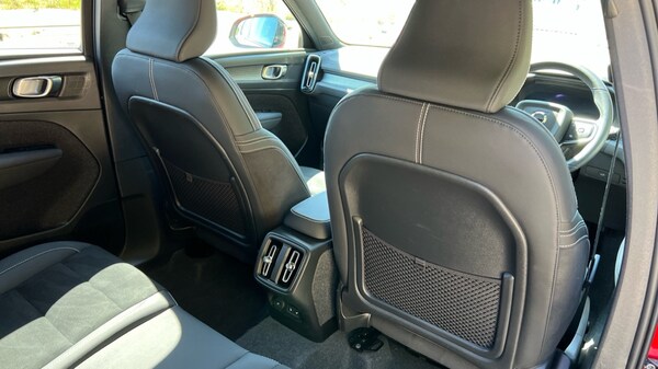 Used Volvo XC40 2023 for sale - 75439722: Photo 43