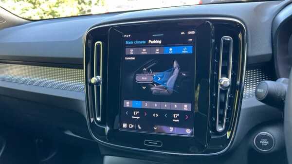 Used Volvo XC40 2023 for sale - 75439722: Photo 49