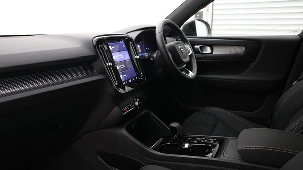 Used Volvo XC40 2023 for sale - 75439722: Photo 6