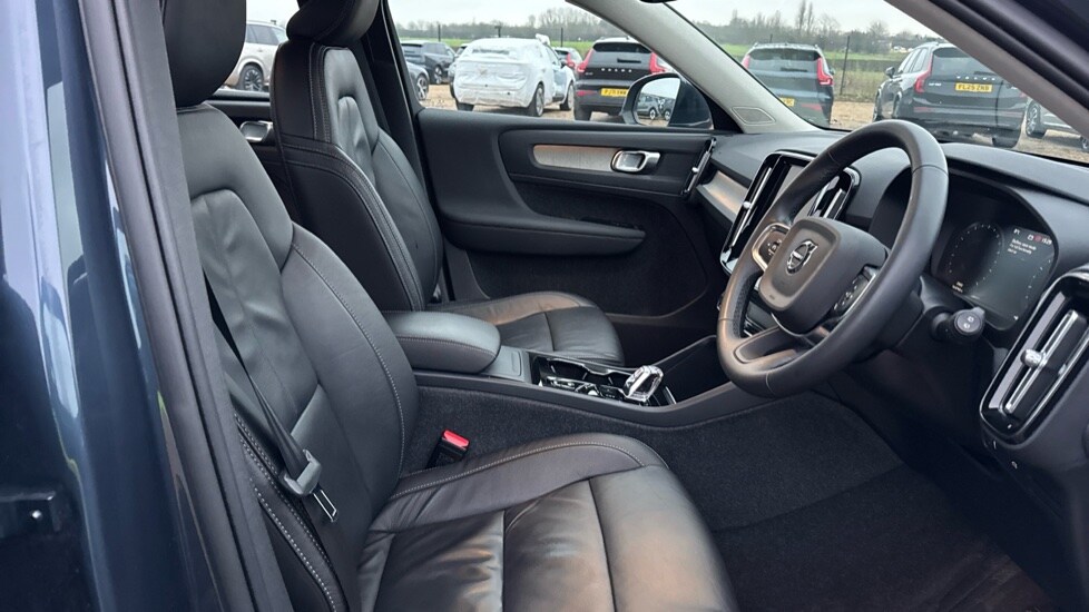 Used Volvo XC40 2021 for sale - 76914947: Photo 9