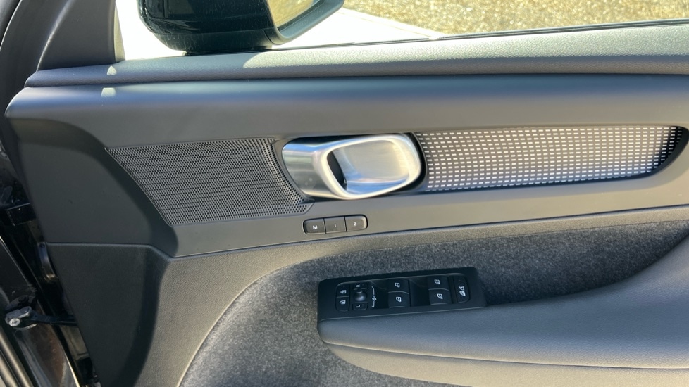 Used Volvo XC40 2025 for sale - 76597977: Photo 15