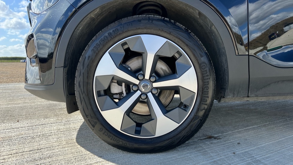 Used Volvo XC40 2025 for sale - 76597977: Photo 25