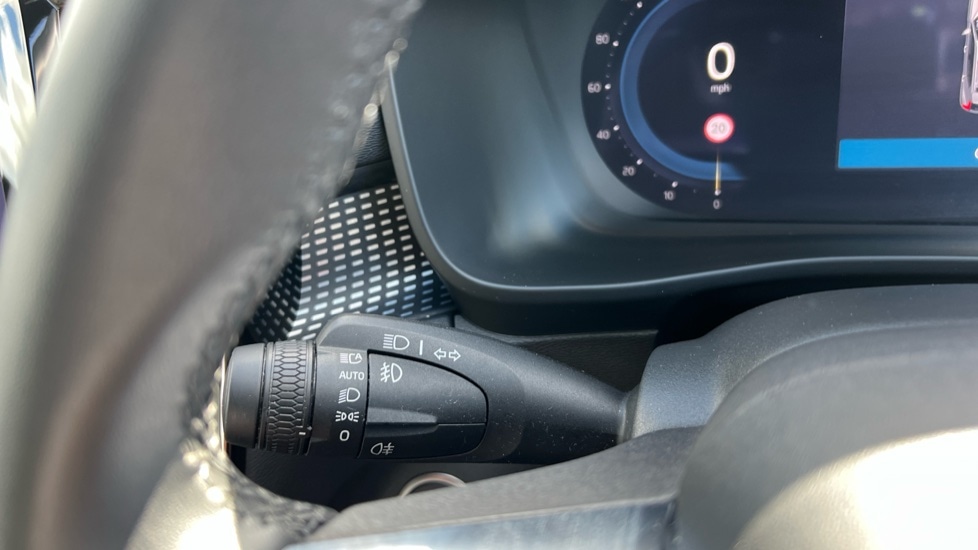 Used Volvo XC40 2025 for sale - 76597977: Photo 29