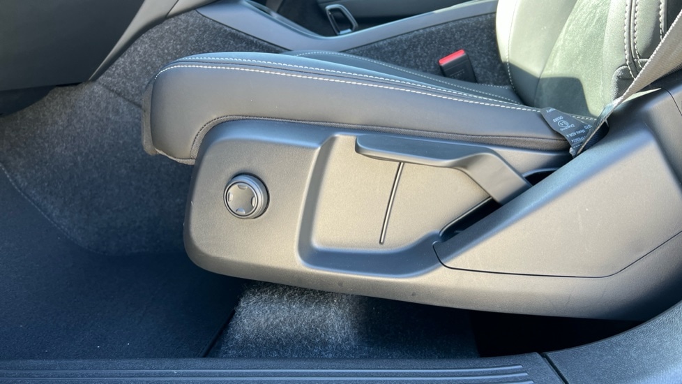 Used Volvo XC40 2025 for sale - 76597977: Photo 32