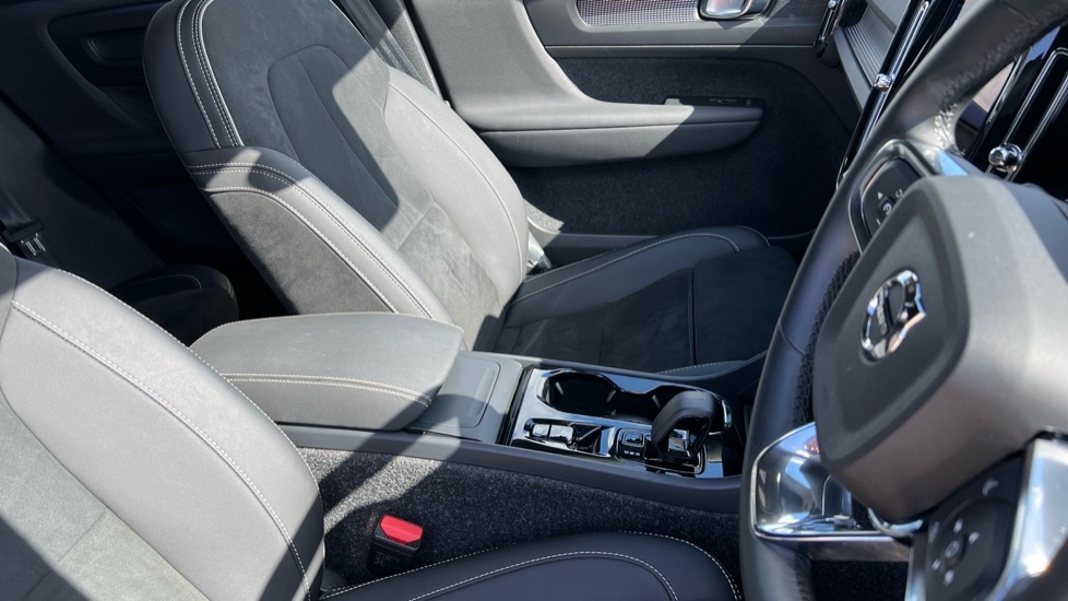 Used Volvo XC40 2025 for sale - 76597977: Photo 9