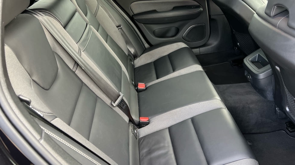 Used Volvo V60 2021 for sale - 76971205: Photo 10