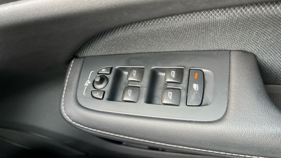 Used Volvo V60 2021 for sale - 76971205: Photo 33