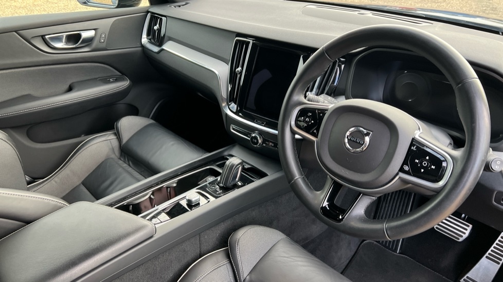 Used Volvo V60 2021 for sale - 76971205: Photo 5
