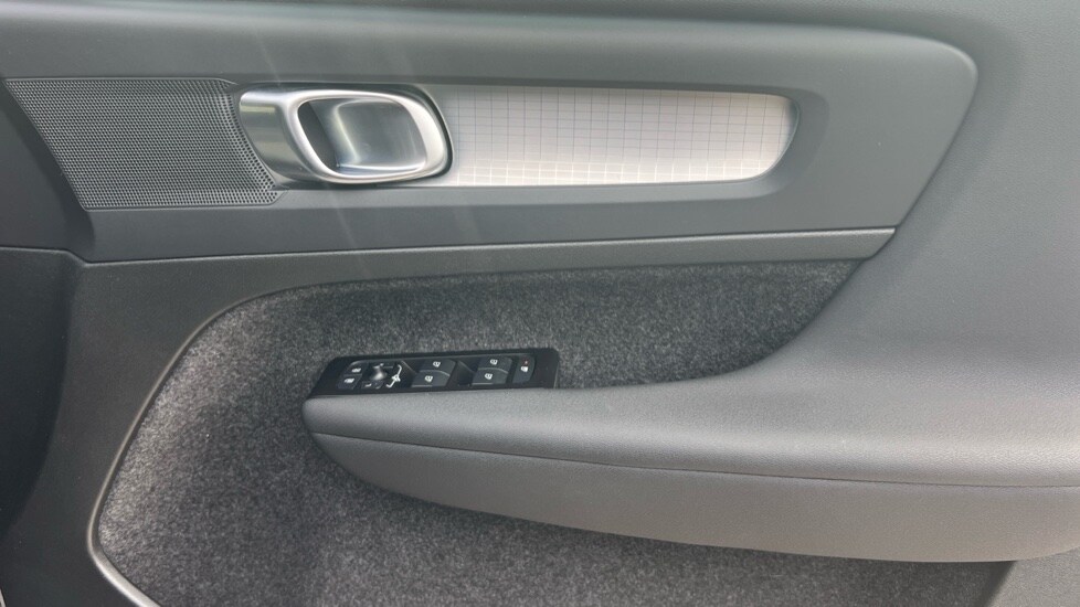 Used Volvo XC40 2022 for sale - 76552370: Photo 15