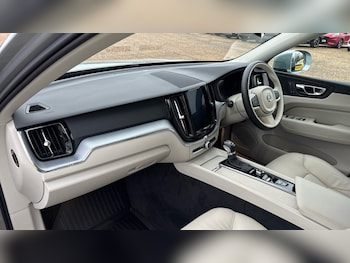 Used Volvo XC60 2018 for sale - 76881880: Photo