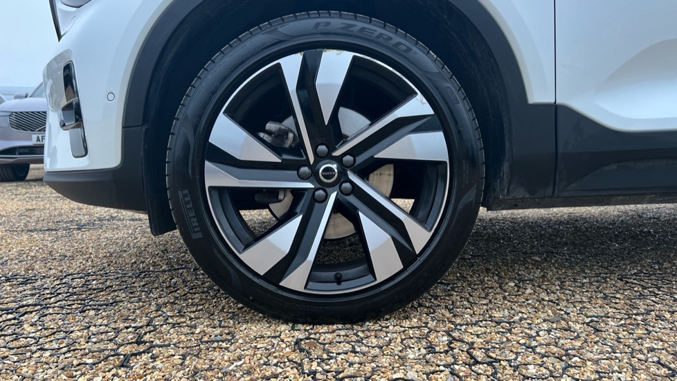 Used Volvo XC40 2025 for sale - 75886976: Photo 25