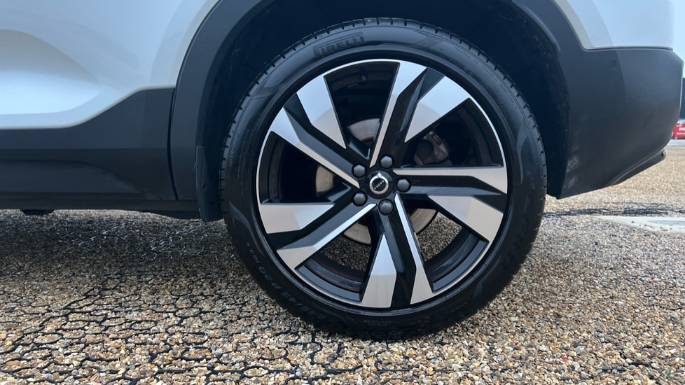Used Volvo XC40 2025 for sale - 75886976: Photo 26
