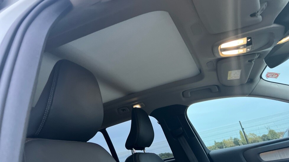 Used Volvo XC40 2025 for sale - 75886976: Photo 44
