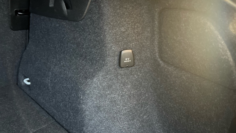 Used Volvo XC40 2025 for sale - 75886976: Photo 46