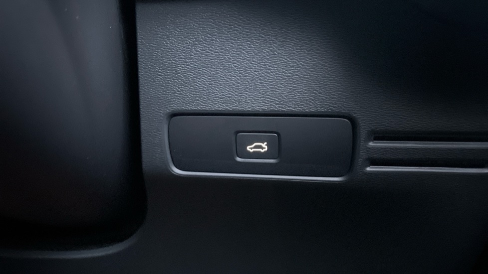 Used Volvo XC40 2025 for sale - 75886976: Photo 48