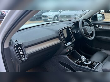 Used Volvo XC40 2025 for sale - 75886976: Photo 4