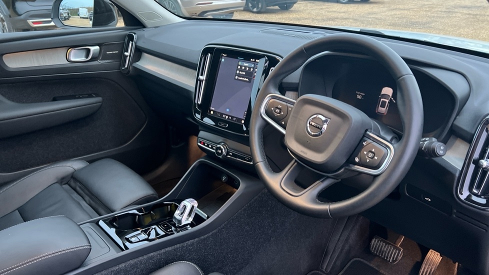 Used Volvo XC40 2025 for sale - 75886976: Photo 5