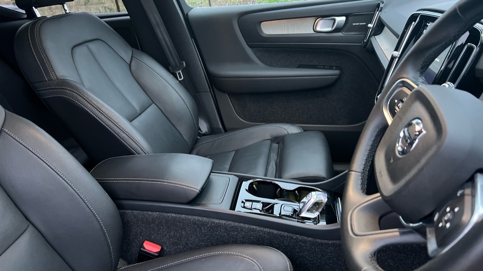Used Volvo XC40 2025 for sale - 75886976: Photo 9