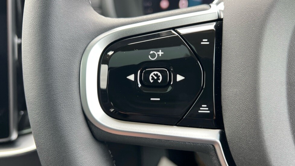 Used Volvo XC90 2025 for sale - 76116926: Photo 18