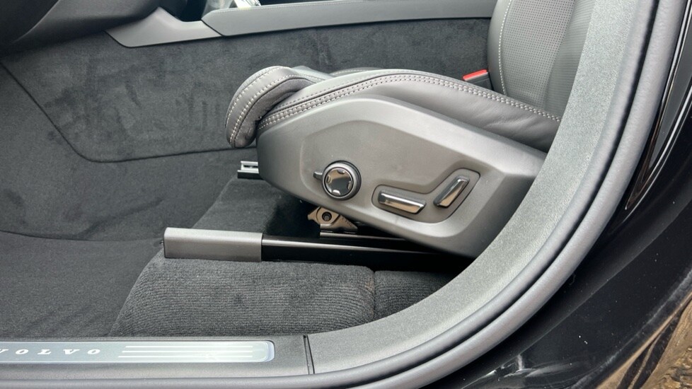 Used Volvo XC90 2025 for sale - 76116926: Photo 32