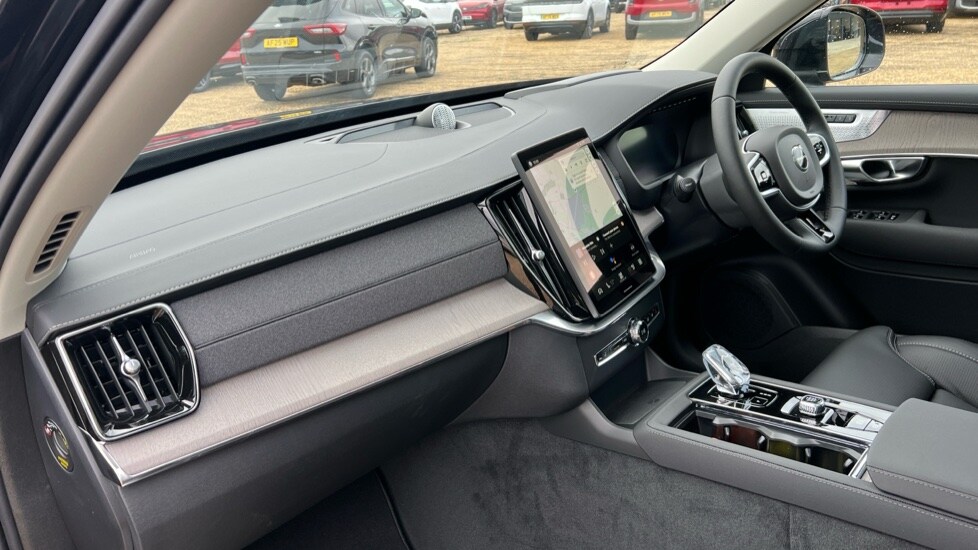 Used Volvo XC90 2025 for sale - 76116926: Photo 4